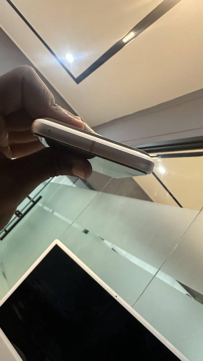 Google pixel 8 1