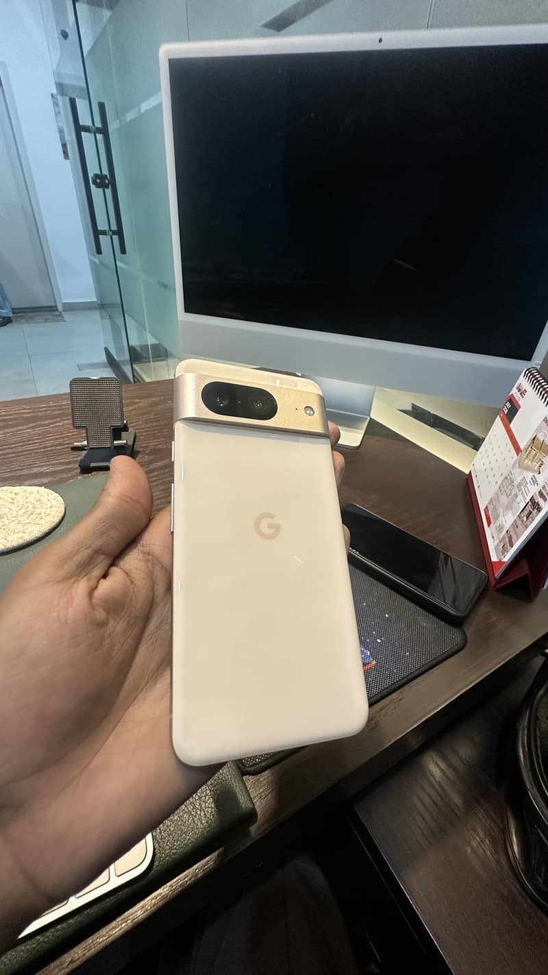 Google pixel 8 5