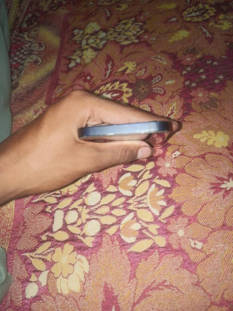 Apple iPhone 12 2