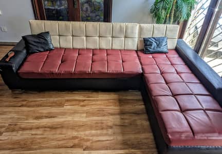 Modern L shaped Sectional sofa| Maroon Leatherette & off white fabric
