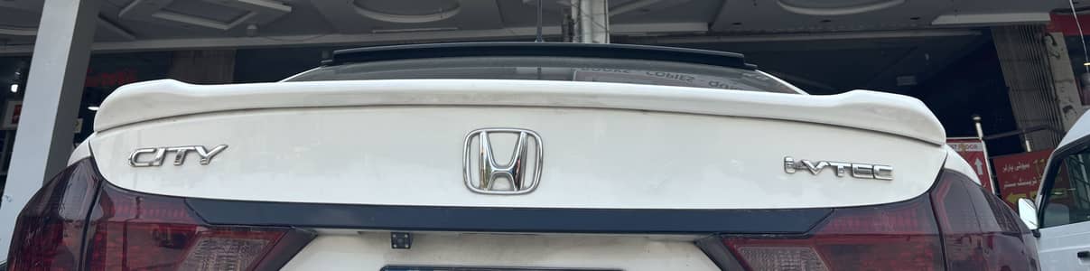 Honda city spoiler 2023 fiber white colour