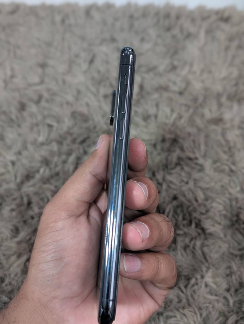 Apple iPhone X 1