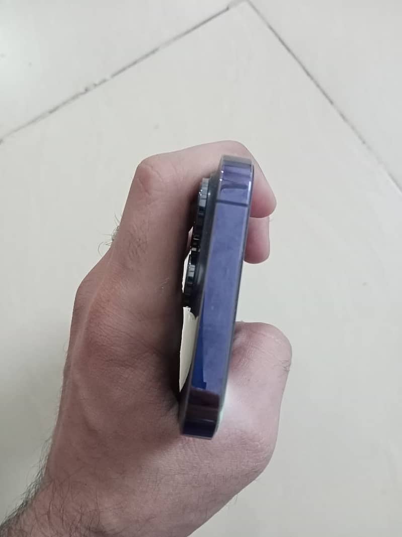 Apple iPhone 14 Pro 3