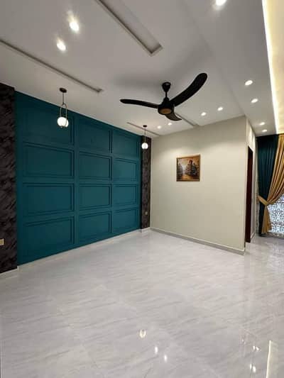 Brand New Designer House For Sale 8 Marla