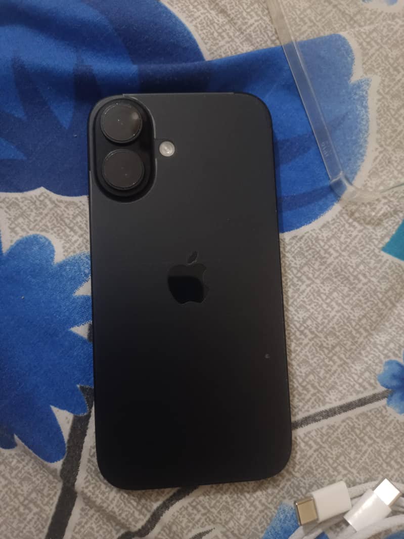 Apple iPhone 16 0