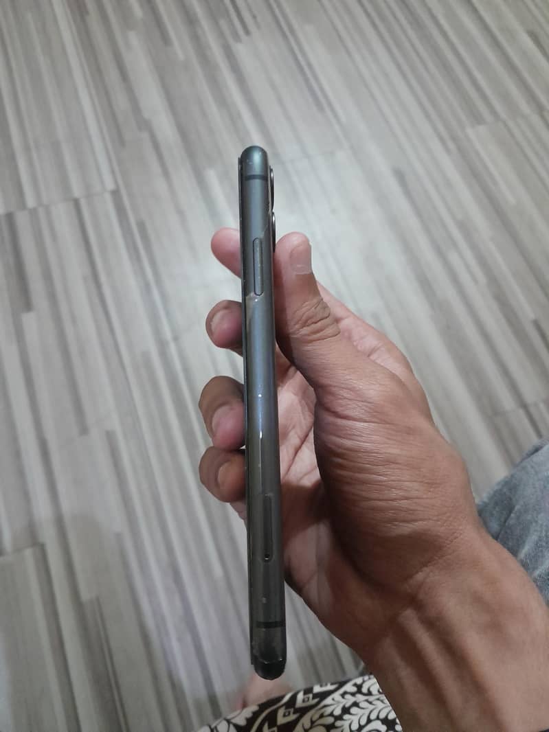 Apple iPhone 11 2