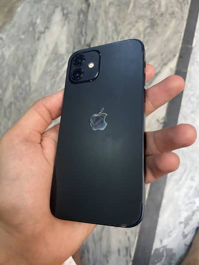 Apple iPhone 12