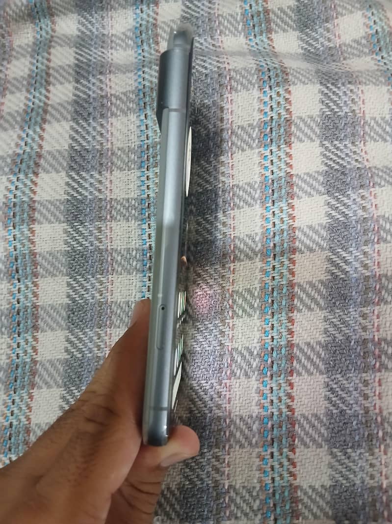 Google Pixel 8 3