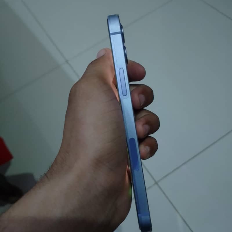 Apple iPhone 12 1