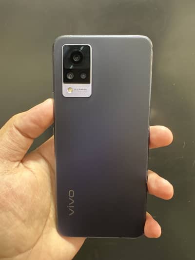 Vivo v21e 8,128
