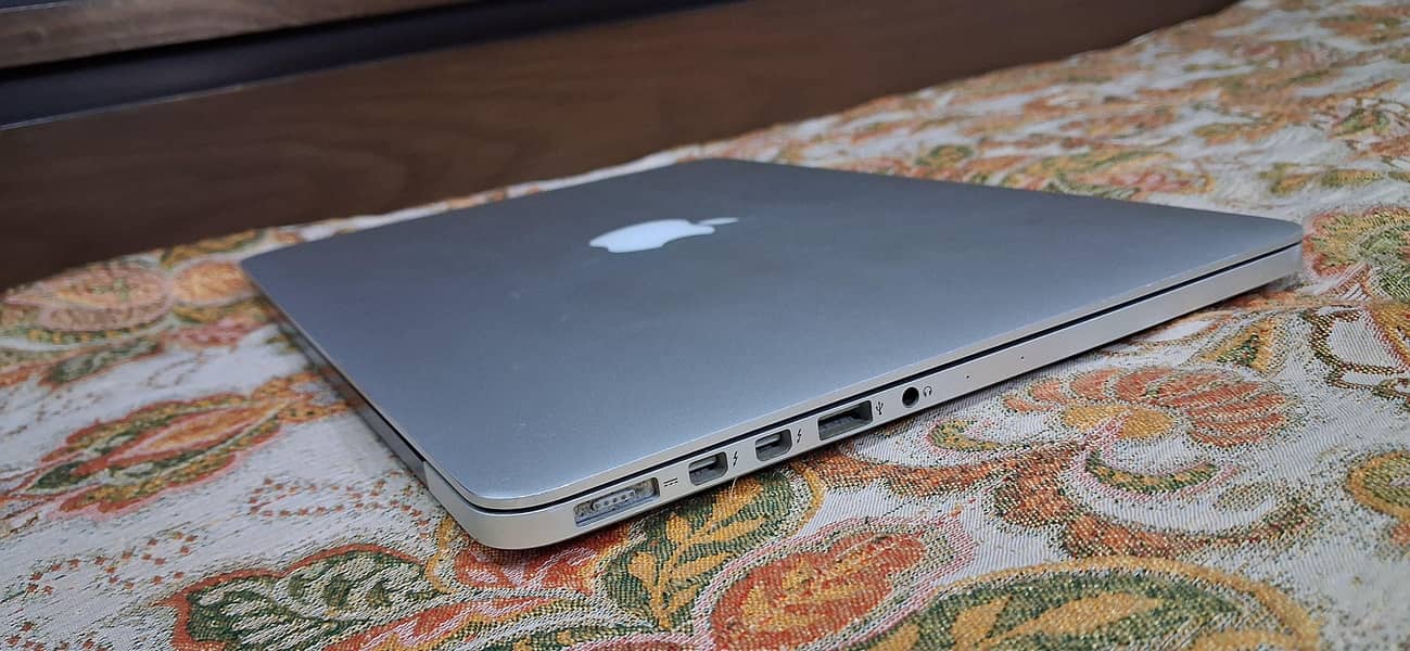 macbook pro 2