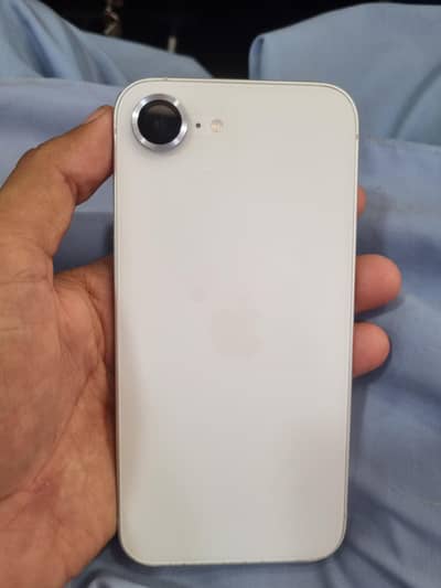 Apple iPhone 16e
