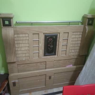 Single Bed and almari in set