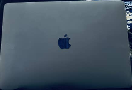 Apple Mac book Pro 2017 Retina display