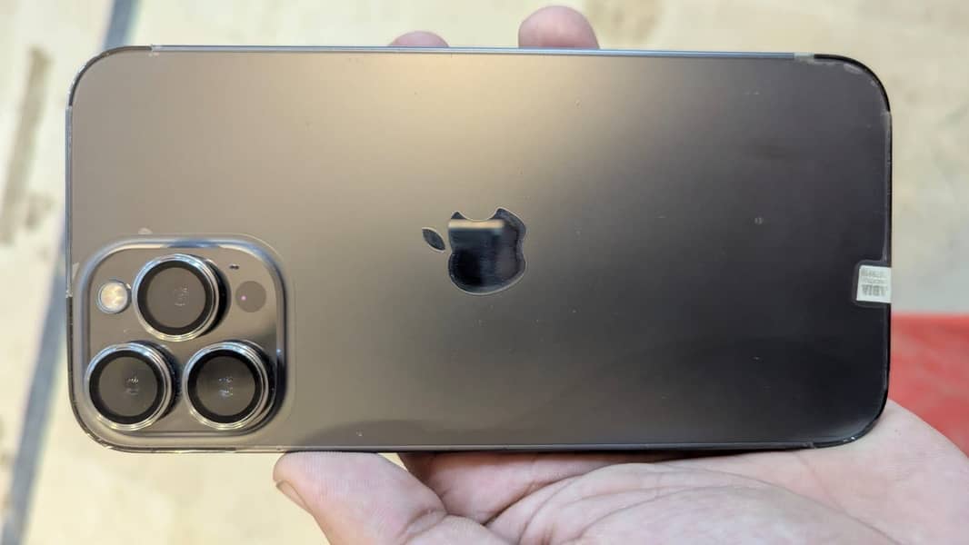 Apple iPhone 13 Pro Max 2
