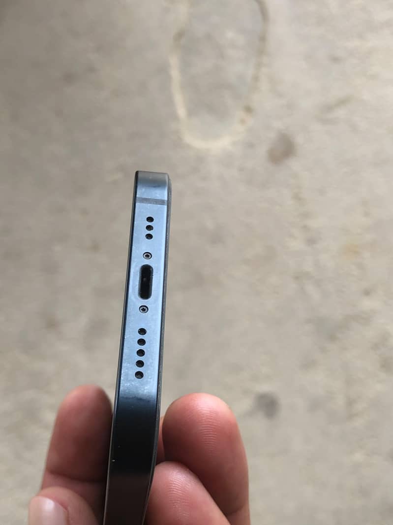 Apple iPhone 13 1