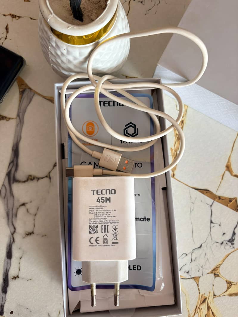 Tecno CAMON 40 Pro 3