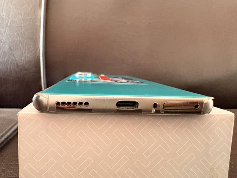 Tecno CAMON 40 Pro 8
