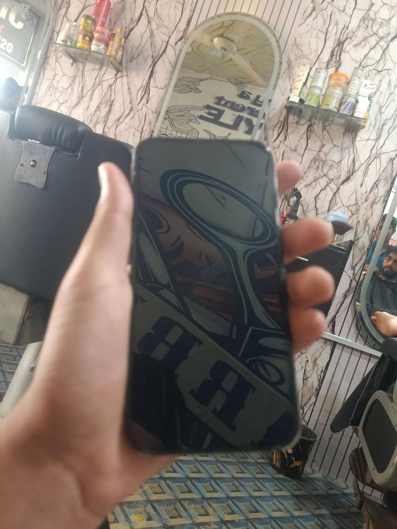 Apple iPhone 13 1