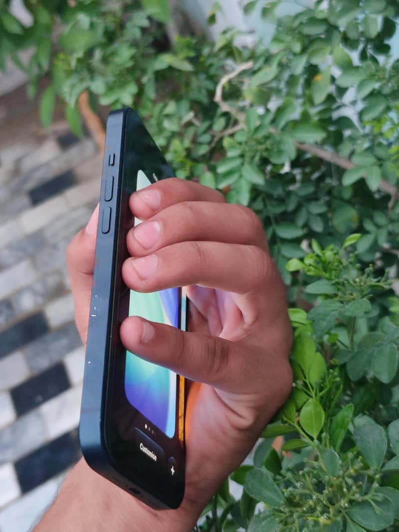 Apple iPhone 14 2