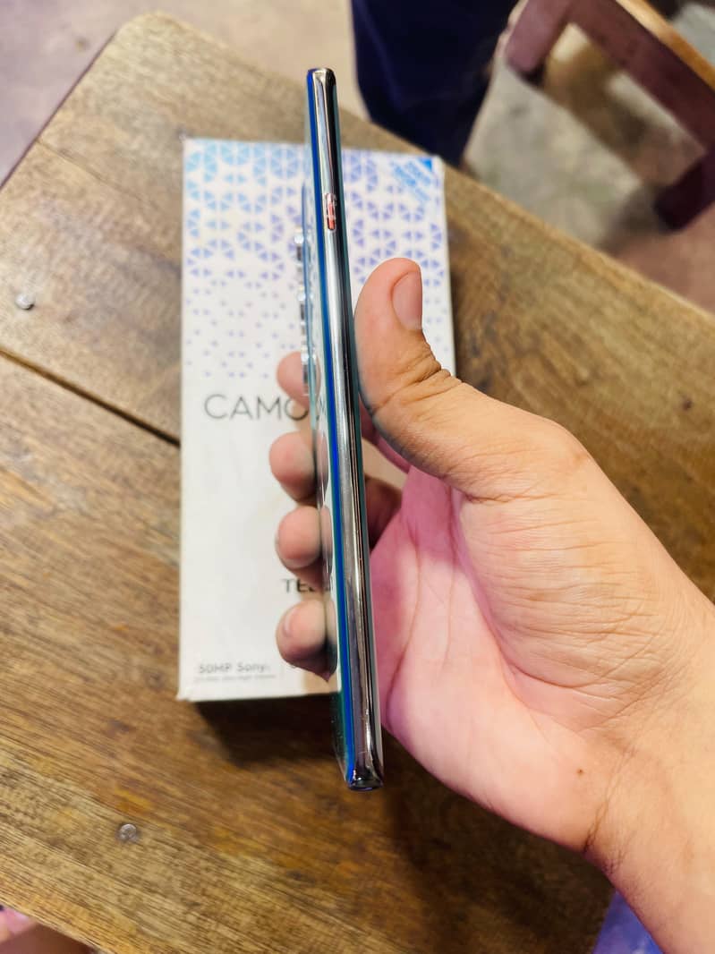Tecno CAMON 40 Pro 5