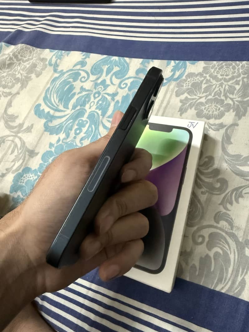iPhone 14 1