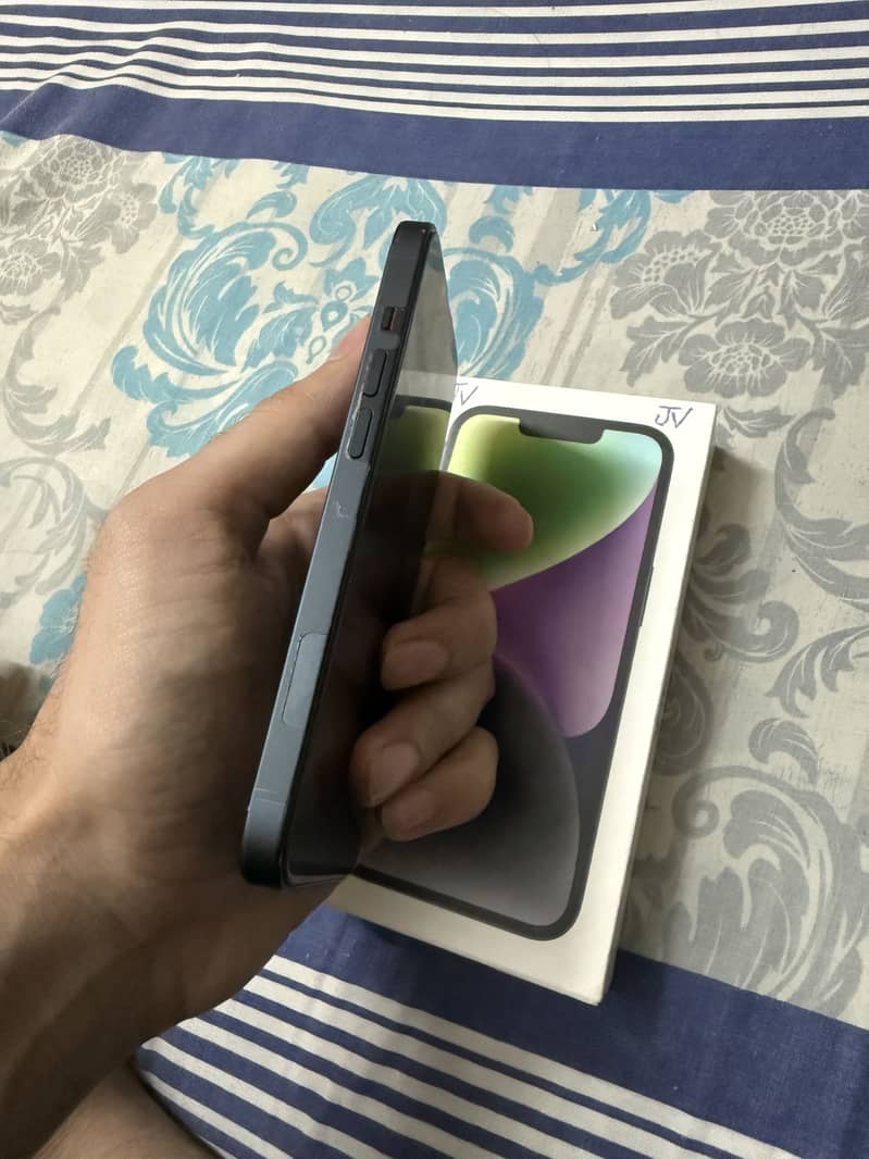 iPhone 14 2
