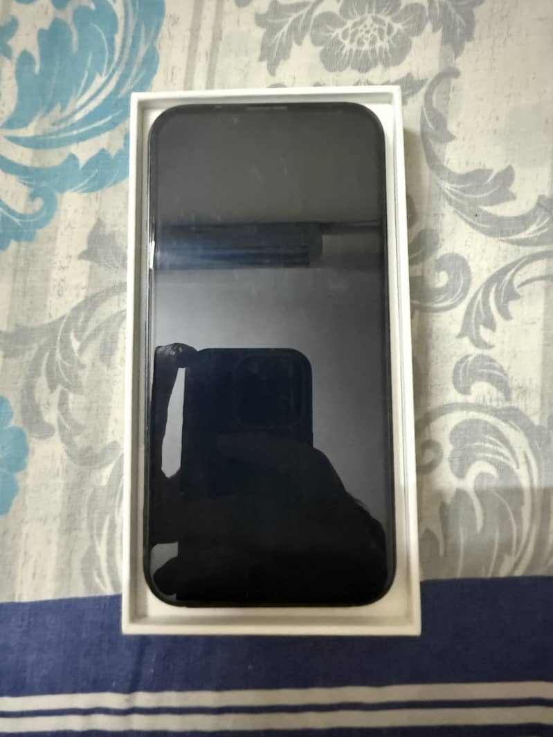 iPhone 14 4