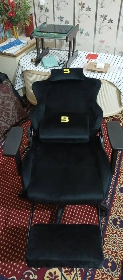 Boost Ascend Chair