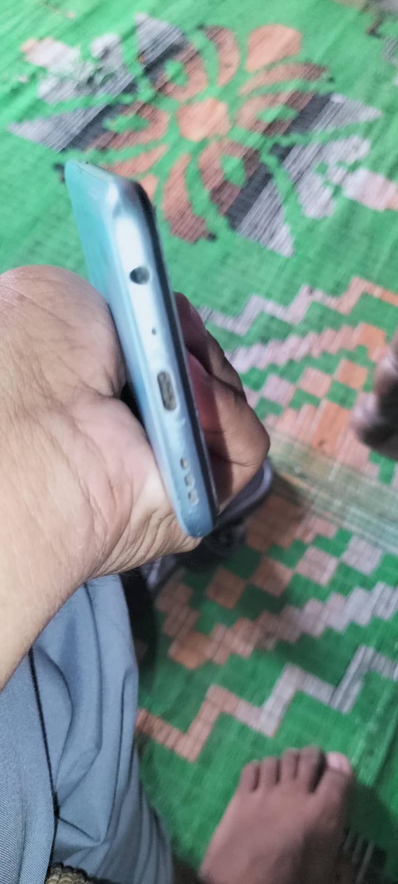OPPO A76 4