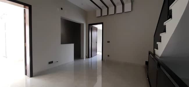 Ali Block 10 Marla Slightly Used House For Sale Gas Installed Proper Double Unit