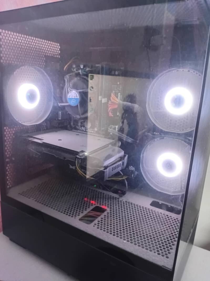 GAMING PC / WITH SCREEN 0