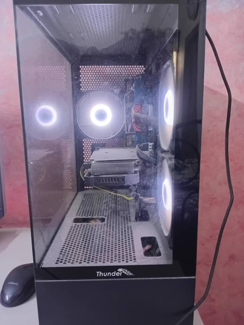GAMING PC / WITH SCREEN 2