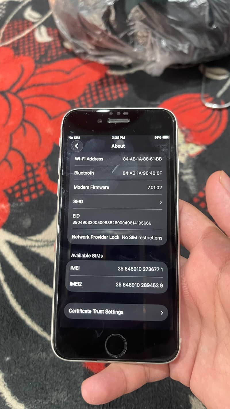 Apple iPhone SE 2 6