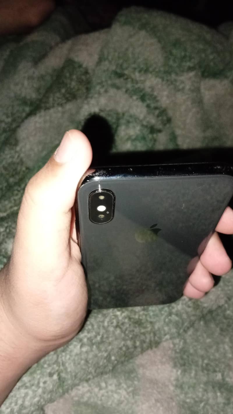 Apple iPhone X 3