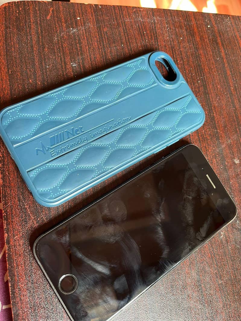 Apple iPhone 7 4