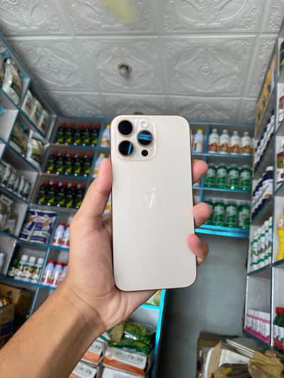 Apple iPhone 16 Pro Max