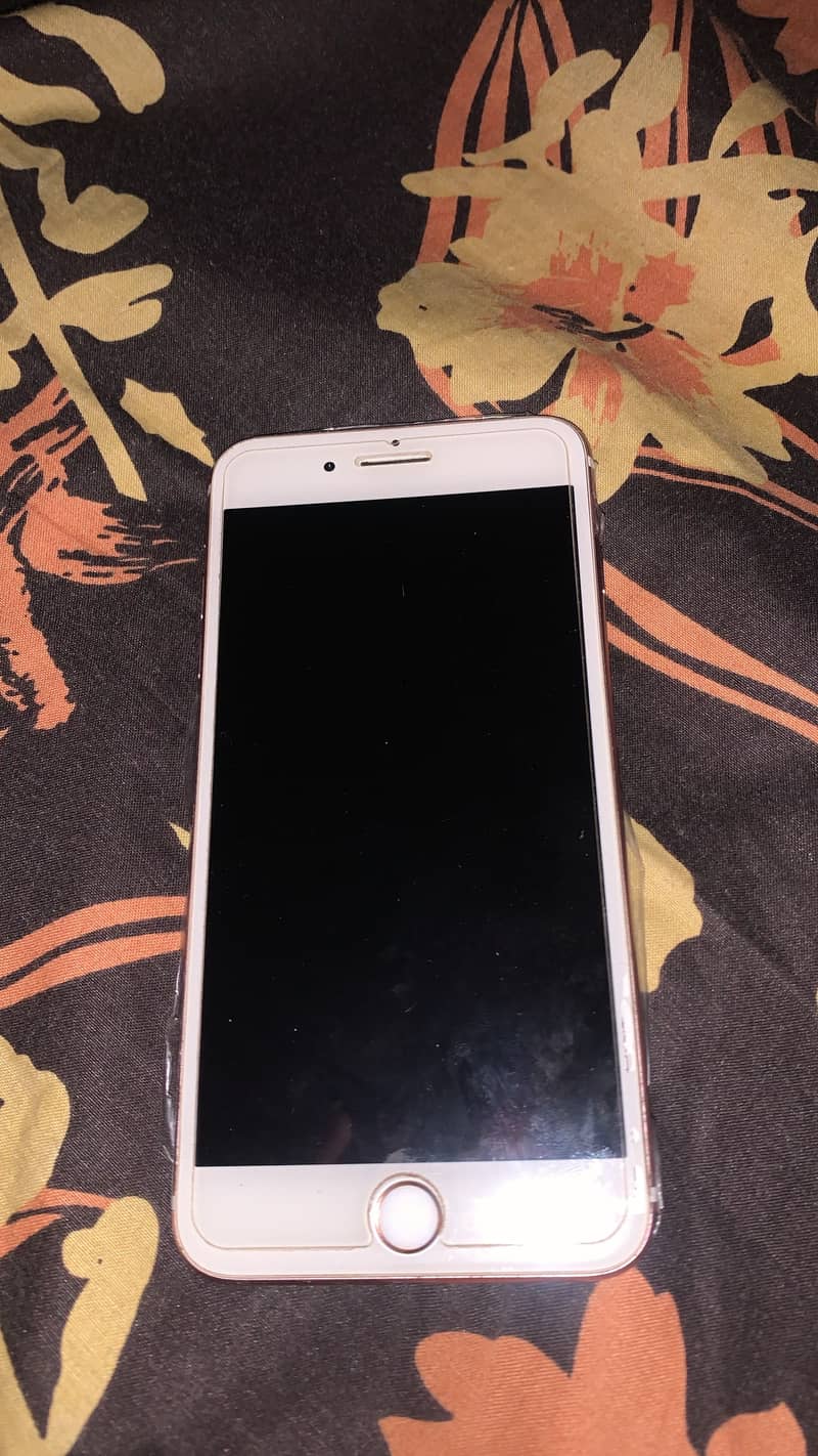 Apple iPhone 7 Plus 1