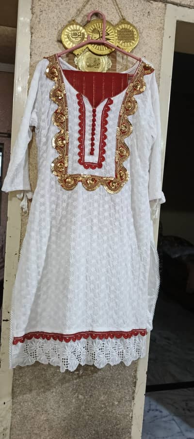 White Suit condition 10/10 Chicken Chikankari