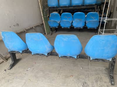 Boss moulded furniture 52 chairs for office use