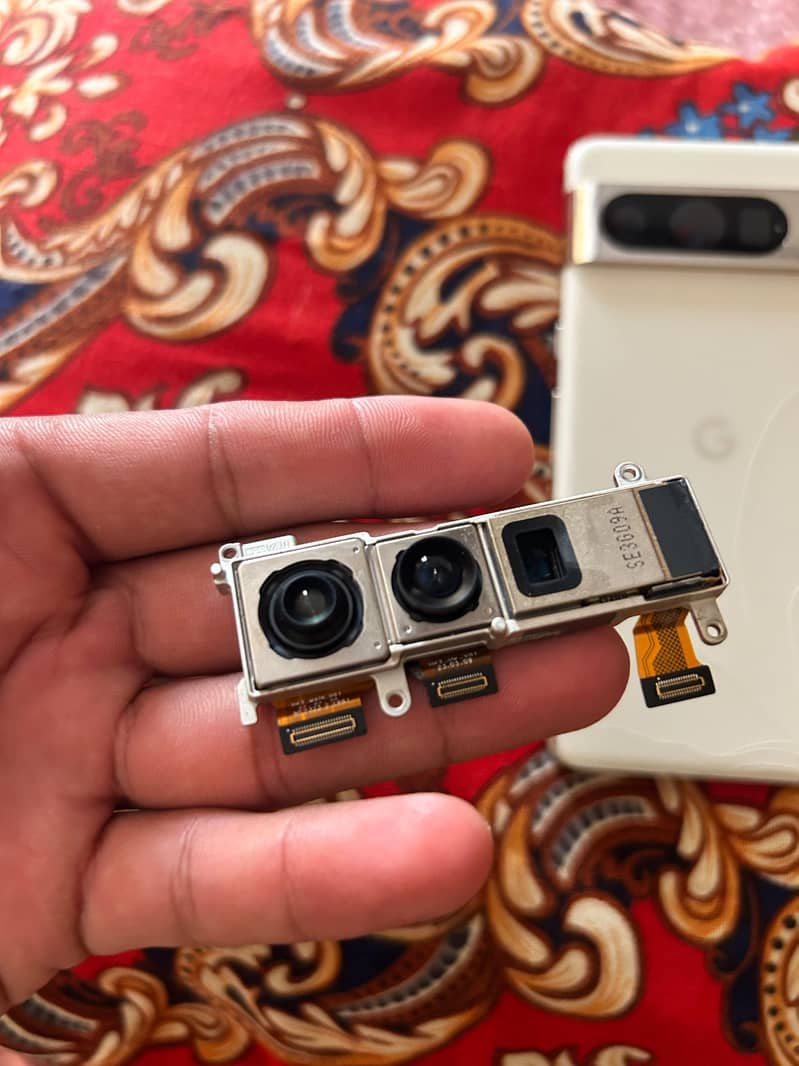 Google Pixel 8 Pro 2