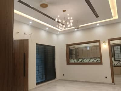 1 Kanal Brand New Upper Portion for Rent in Bahria Town Sector E