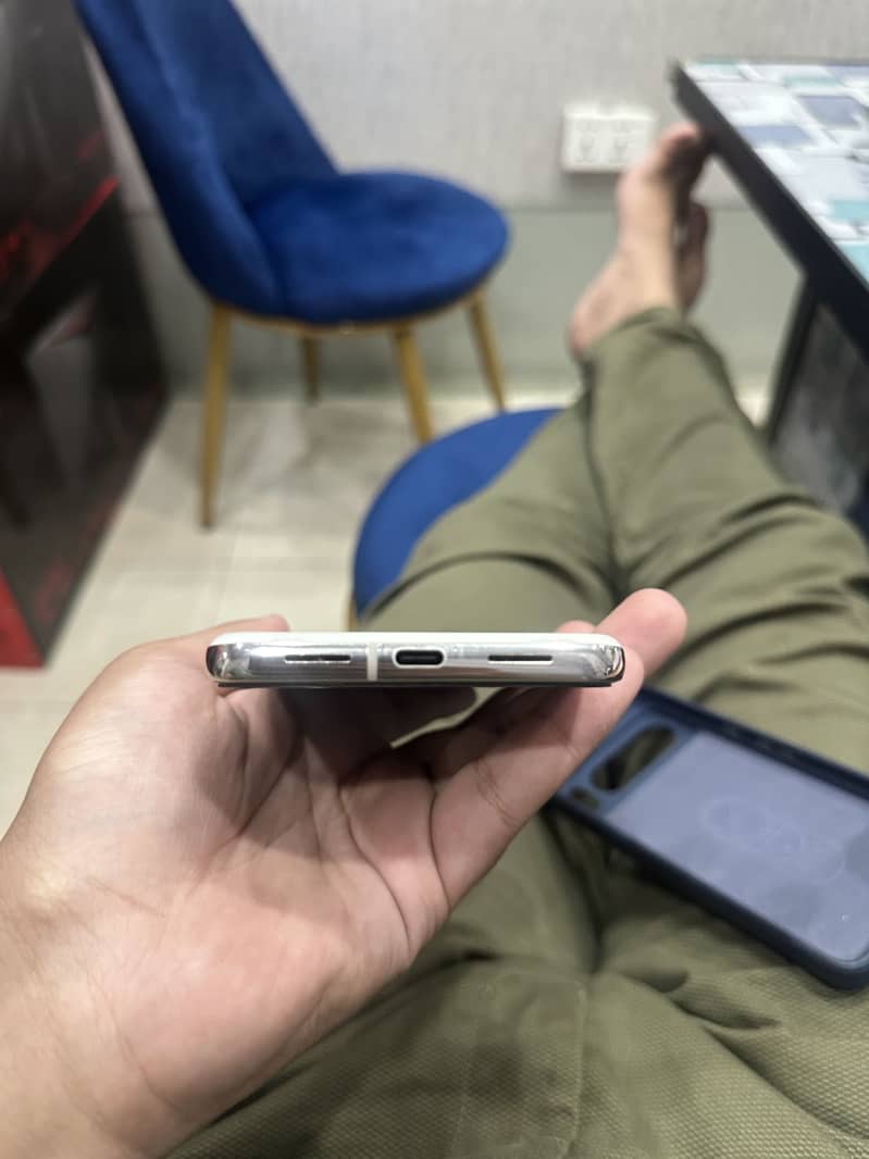 Google Pixel 8 Pro 3