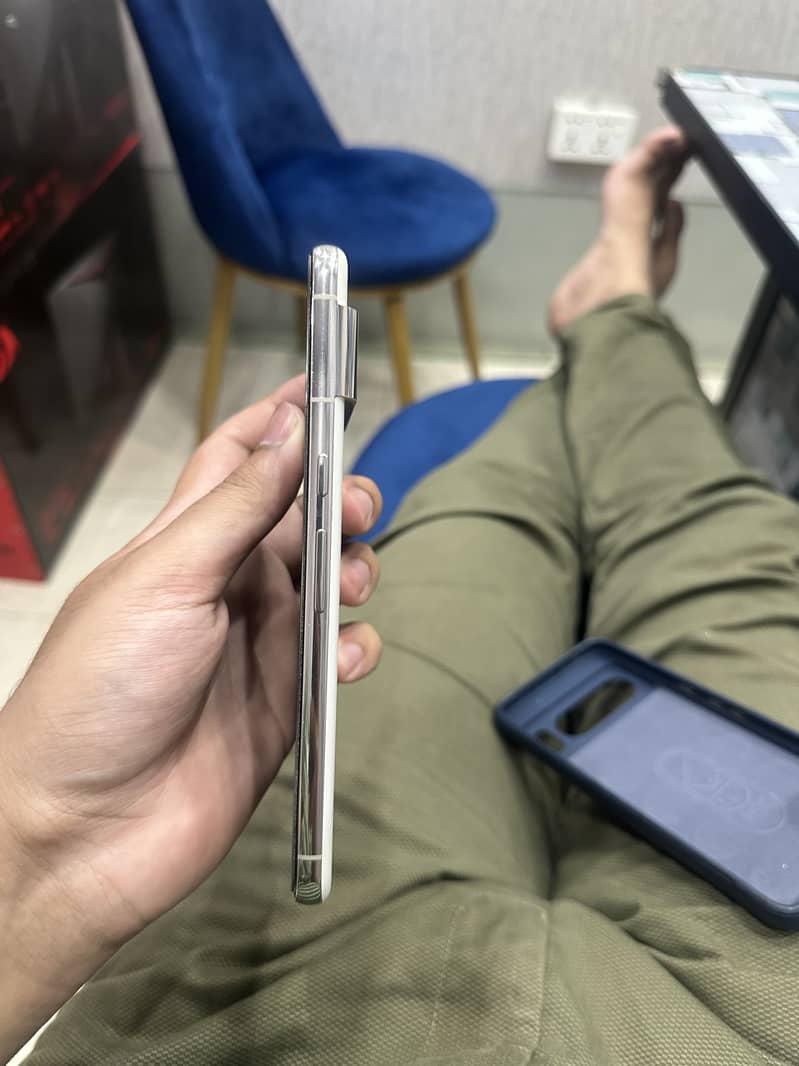 Google Pixel 8 Pro 5