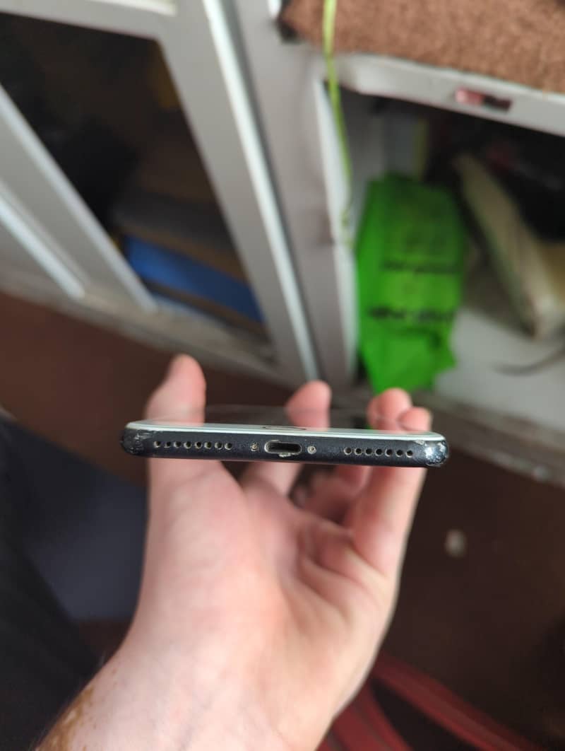 Apple iPhone 7 Plus 3