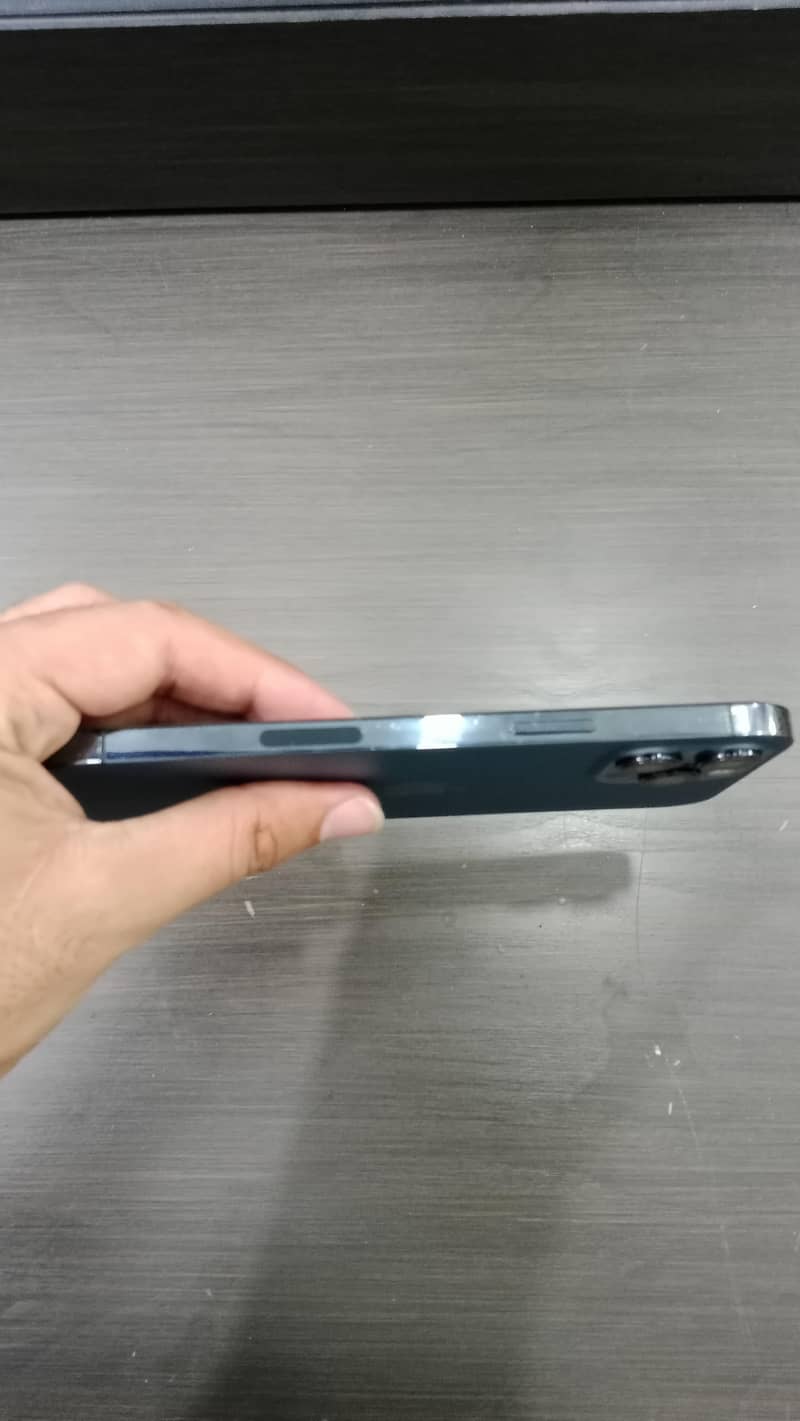 Apple iPhone 12 Pro Max 1