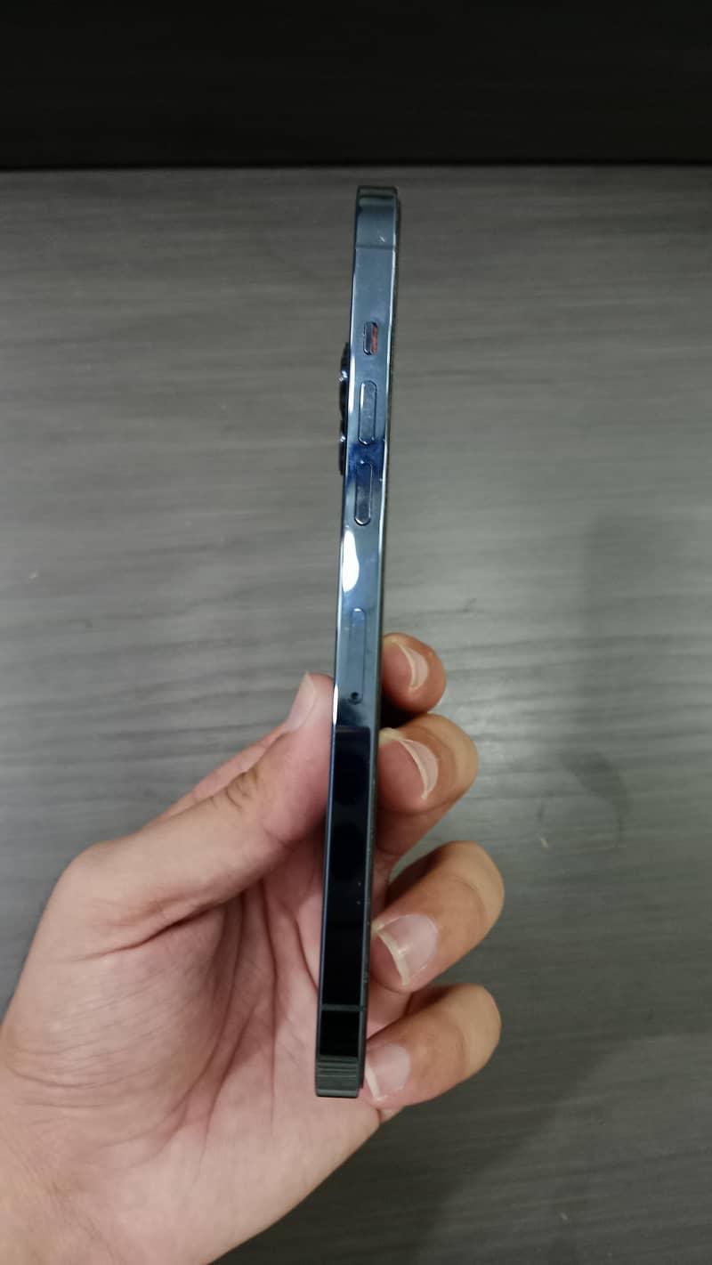 Apple iPhone 12 Pro Max 2