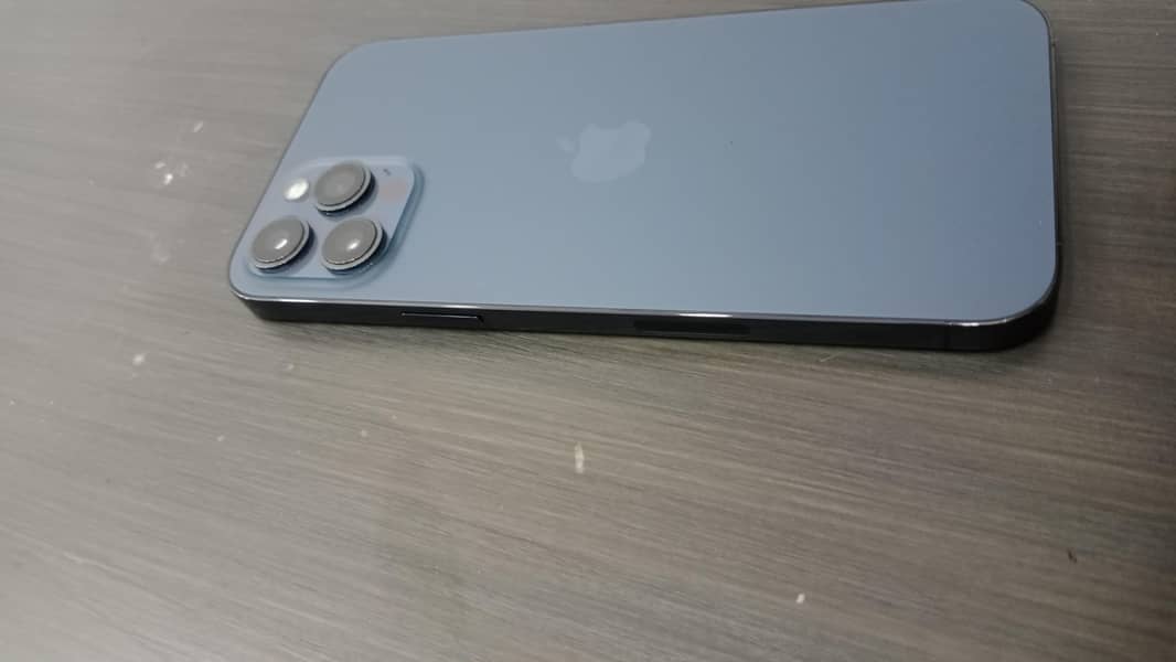 Apple iPhone 12 Pro Max 4
