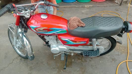 125 united new condition ok all over
