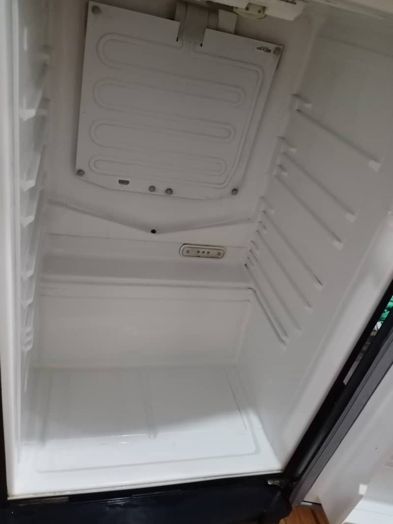 refrigerator 8